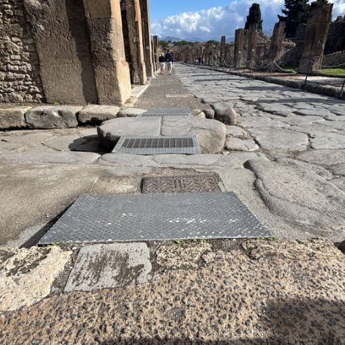 Ruines de Pompéi pour handicapées